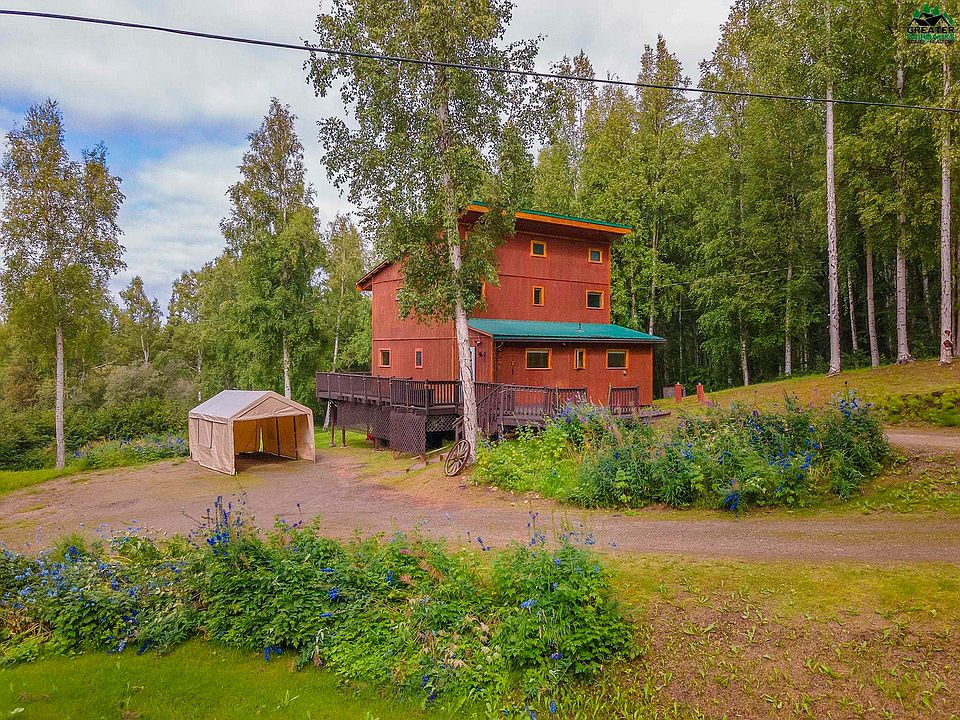 1st image of 2726 King Arthur Way