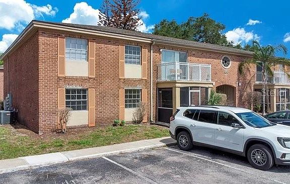 3rd image of 550 FLEMMING WAY #100