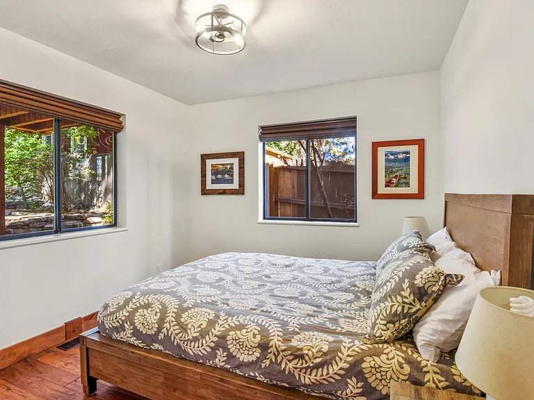 9833 Yacht St — Photo 34