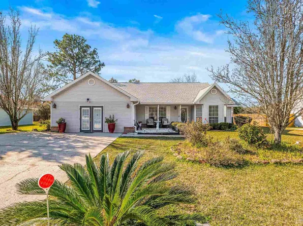 2165 Rosewood Dr, Navarre, FL 32566