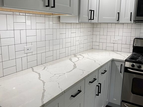 4th image of 415 N Central Park Blvd #G