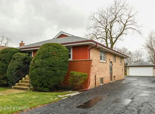 8836 S 55th Ct, Oak Lawn, IL 60453