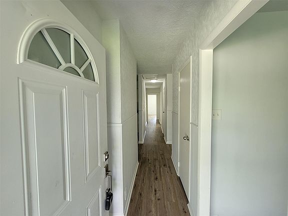 2nd image of 830 Becker St