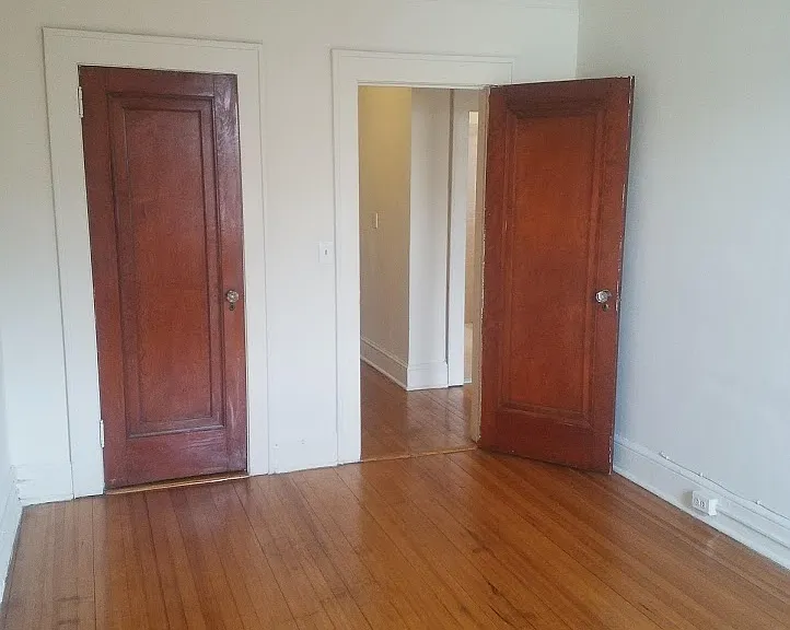 Poplar Place — Photo 10