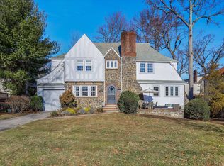 642 Forest Ave, Larchmont, NY 10538