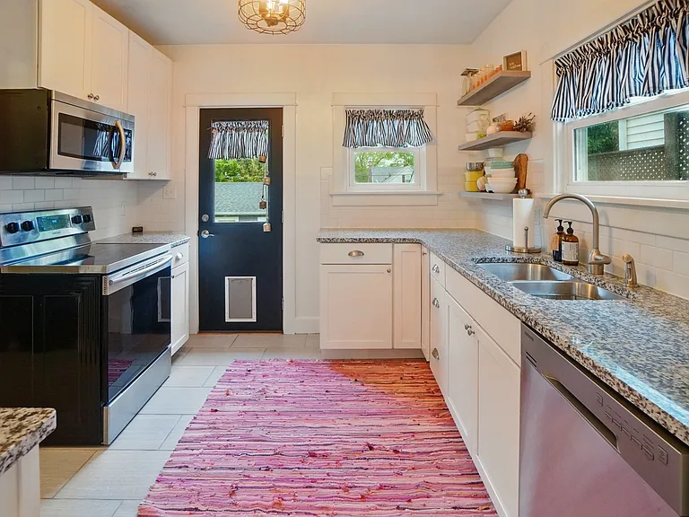 3000 Hillside Ave — Photo 18