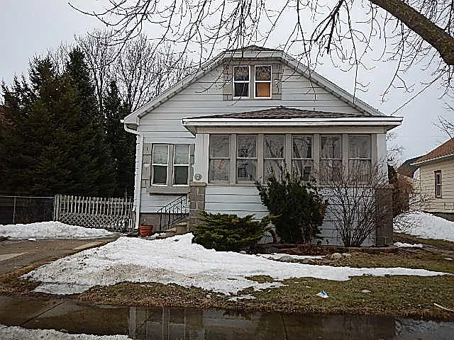 4823 25th Ave photo 1
