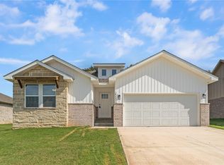 3507 N Wiley Dr, Siloam Springs, AR 72761