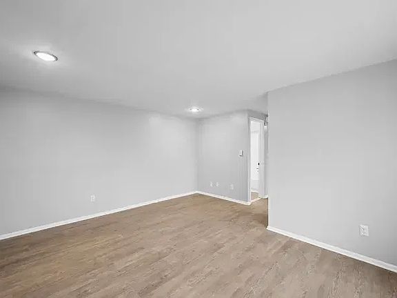 5th image of 15320 Triskett Rd APT 26