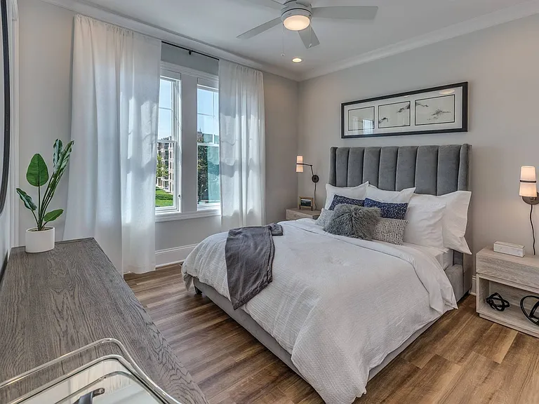 Eldridge Townhomes — Photo 8