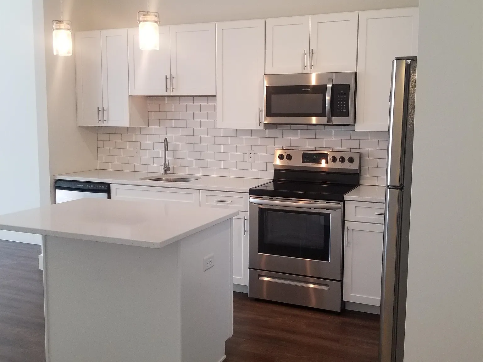 35 Van Nydeck Ave — Photo 2