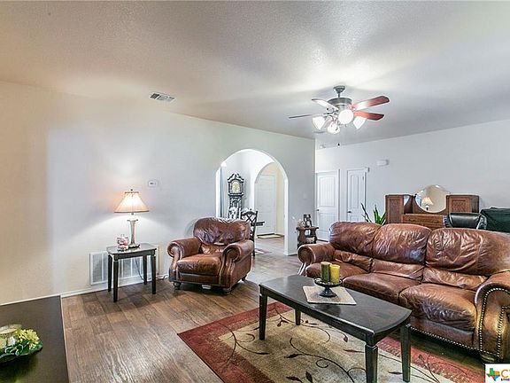 2nd image of 1014 Hamilton Ln