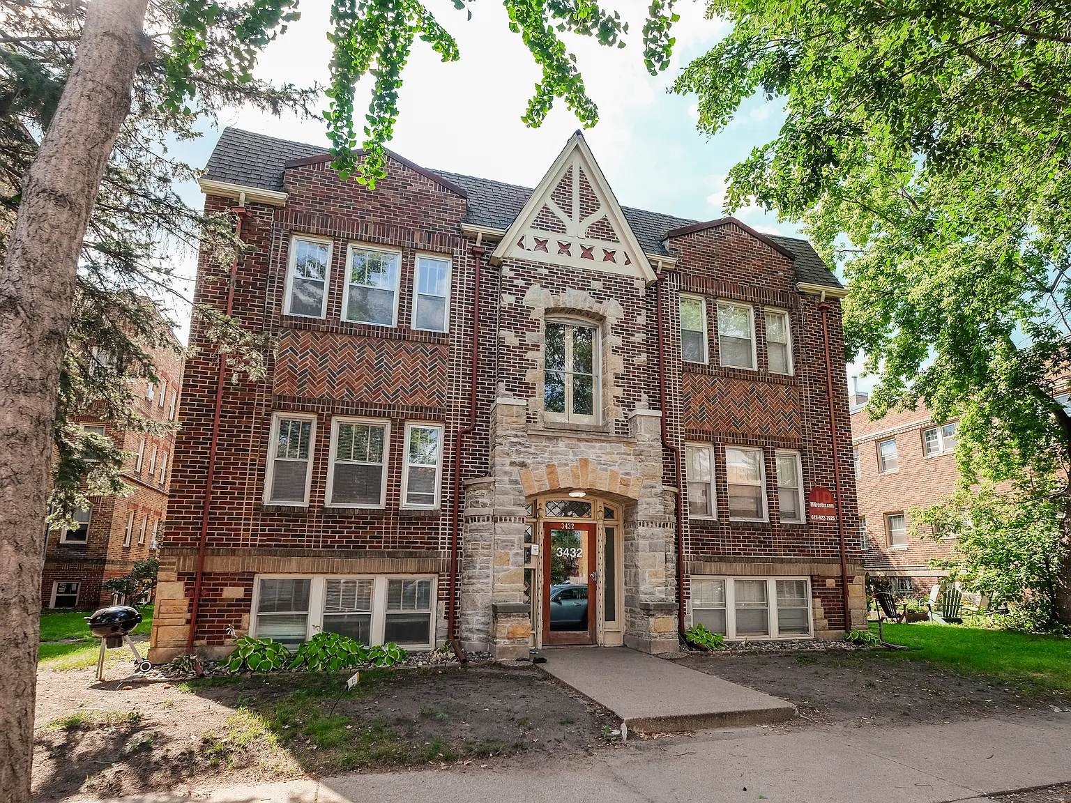 Emerson Estates — Photo 1