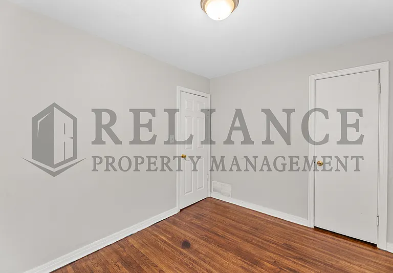 2237 N Erie Ave — Photo 23