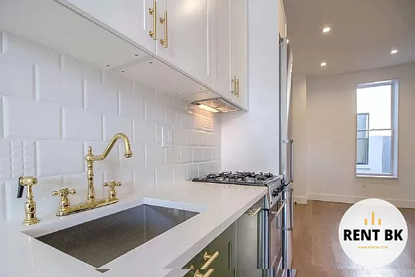 Rented by RENTBK LLC | media 2