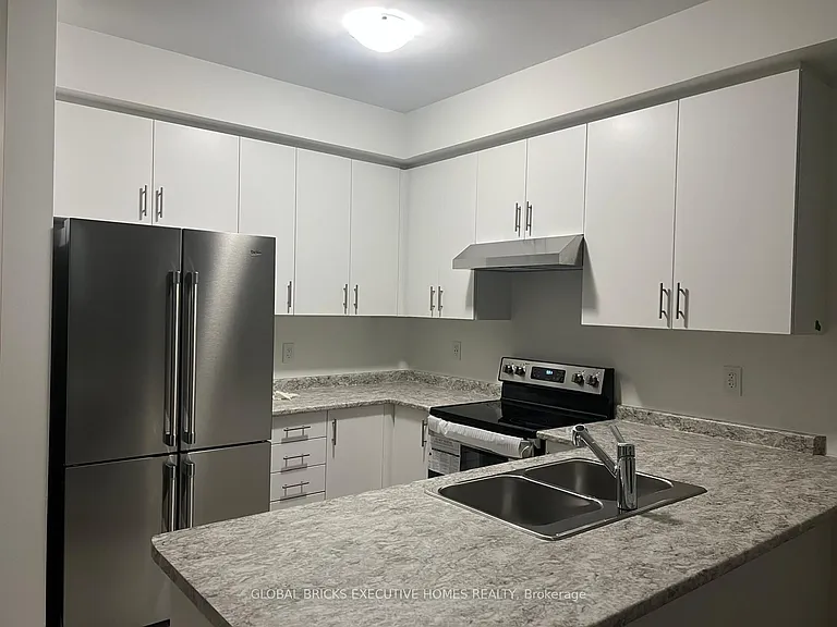 303 Starlight Ave — Photo 4