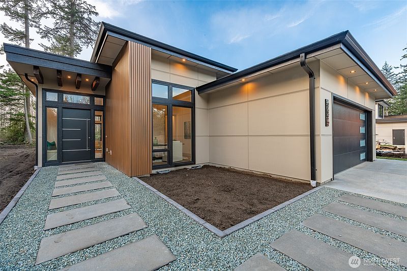 2nd image of 5695 Lux Lane