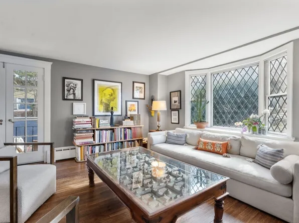 12 Wareland Rd, Wellesley, MA 02481