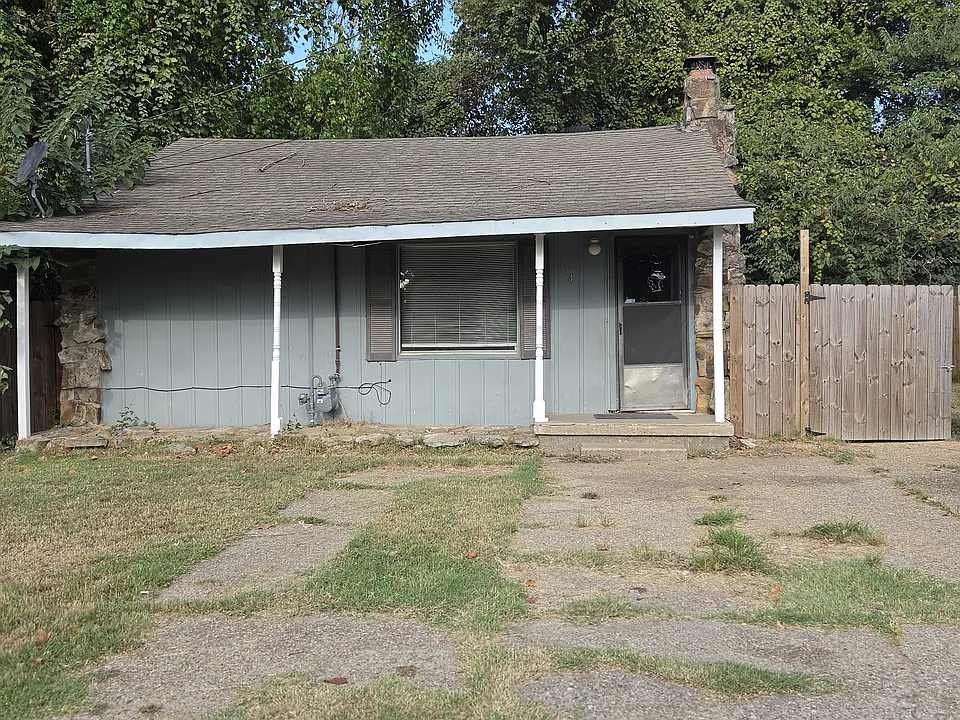 114 Justin Ave