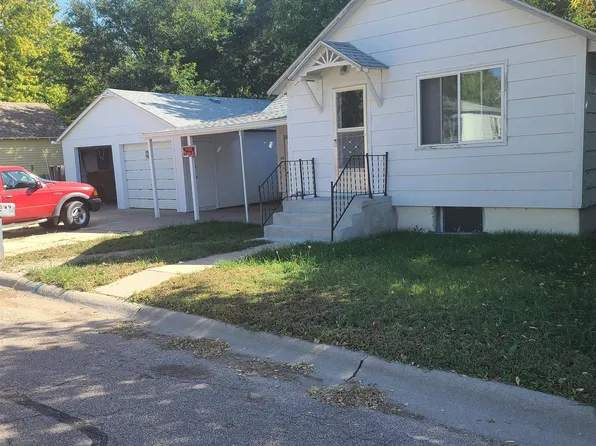 208 W 9th St, Ogallala, NE 69153