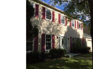 1 Maple Point Dr, Langhorne, PA 19047