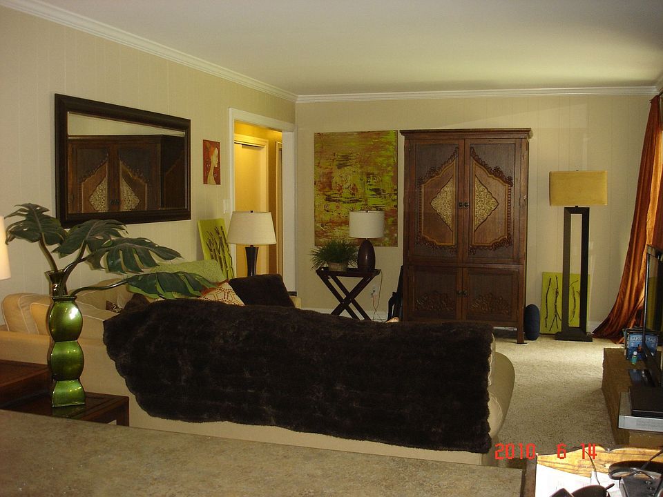1st image of 81 Sweetbriar Dr