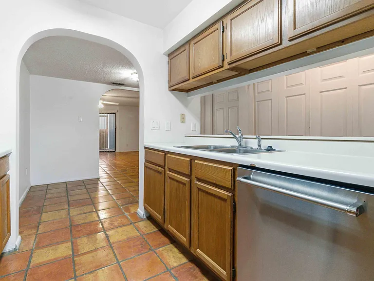 2107 Hidden Grove Ln #34A — Photo 7