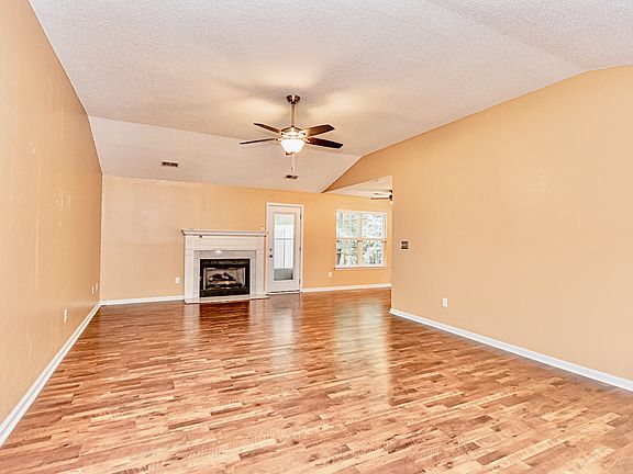 5th image of 1403 Wenwood Ct #1