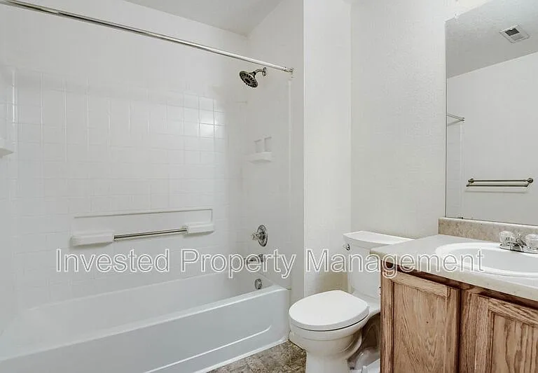 11602 Fenwick Cir — Photo 10
