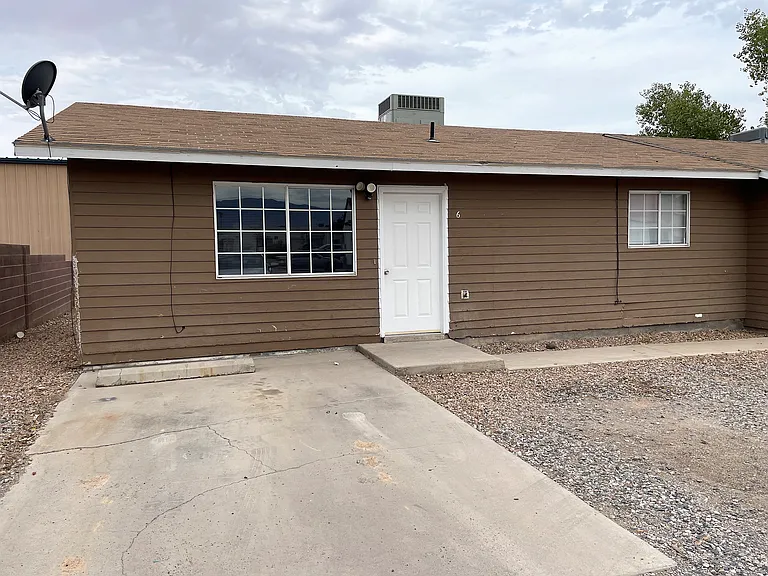141 N Yucca St #6 — Photo 1