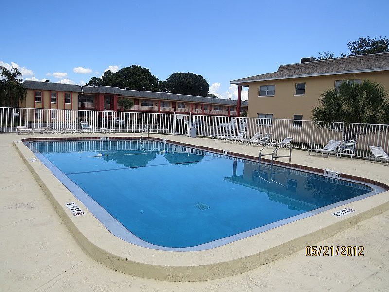 1st image of 3445 Gardenia Pl APT 106