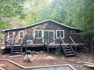 67 Watauga Heights Rd, Franklin, NC 28734