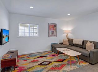 805 S Calle Tomas, Palm Springs, CA 92264