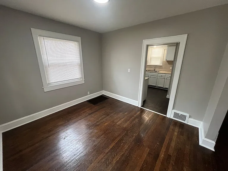 825 Smith Ave NW — Photo 7