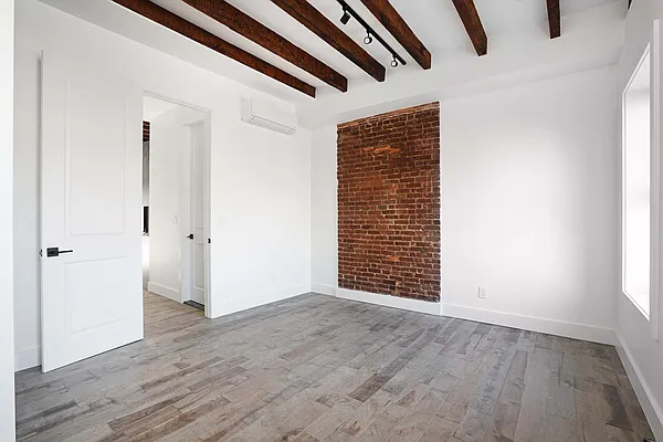 Rented by Nolita Group | media 12