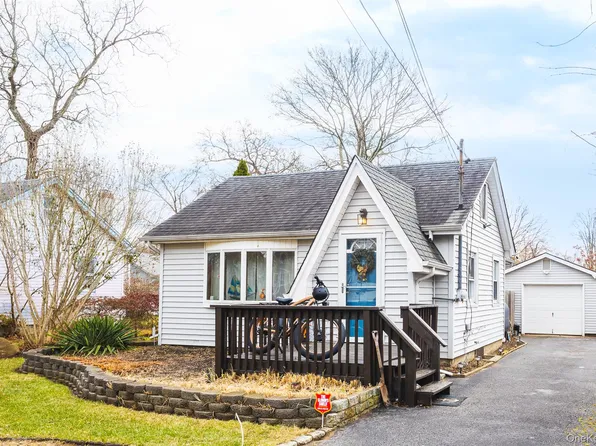 278 W Elm Road, Mastic Beach, NY 11951