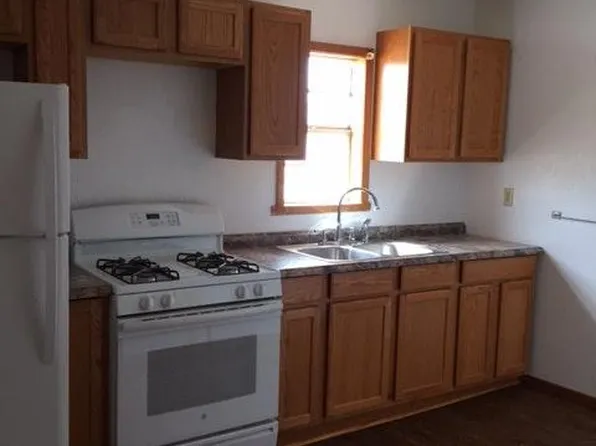 728 N Avenue Q #B, Portales, NM 88130
