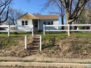 521 E Moneta Ave, Peoria Heights, IL 61616