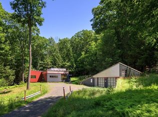 2 Laurel Hill Dr, Leverett, MA 01054