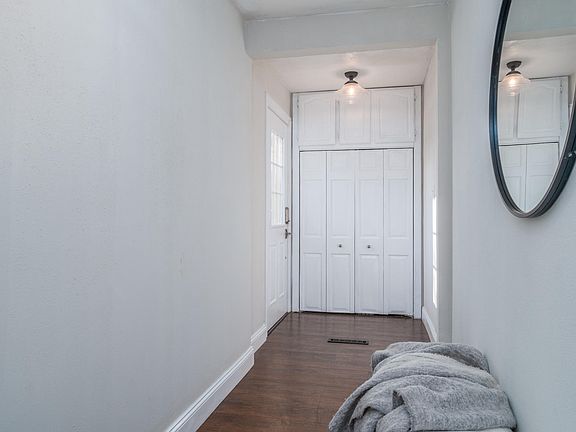 3rd image of 431 Campbell Dr