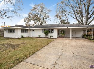 830 Avenue F, Port Allen, LA 70767