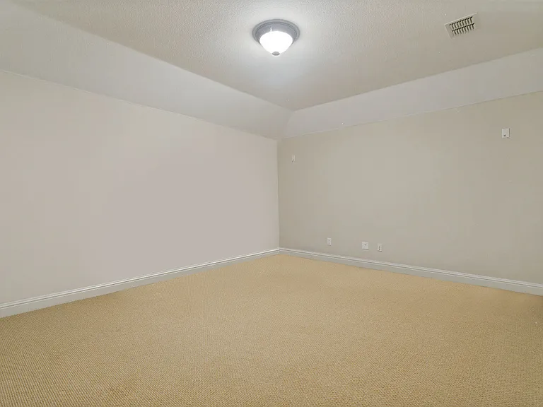 412 S Hampton Ct — Photo 11
