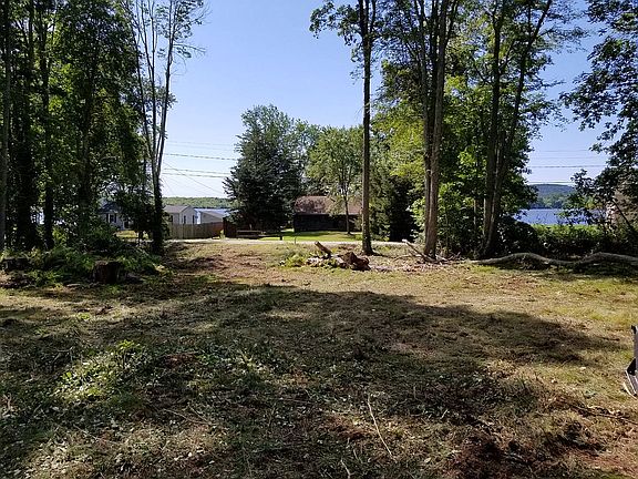 3rd image of 125 Mackin Dr