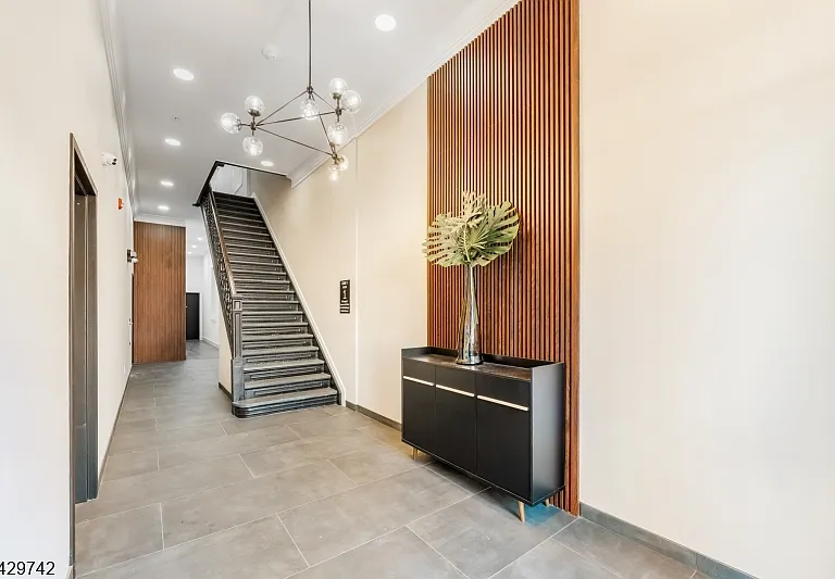 189 Dayton Ave #101 — Photo 22