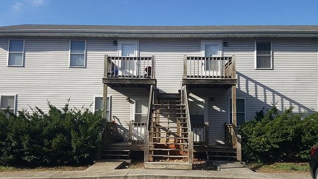 1st image of 138 Center Dr APT 4