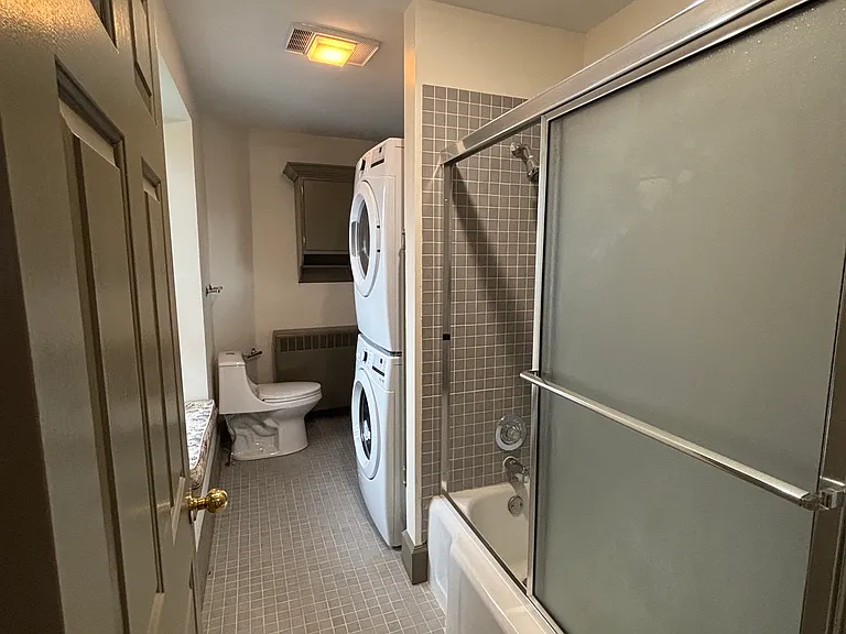 28 W Main St #3 — Photo 8