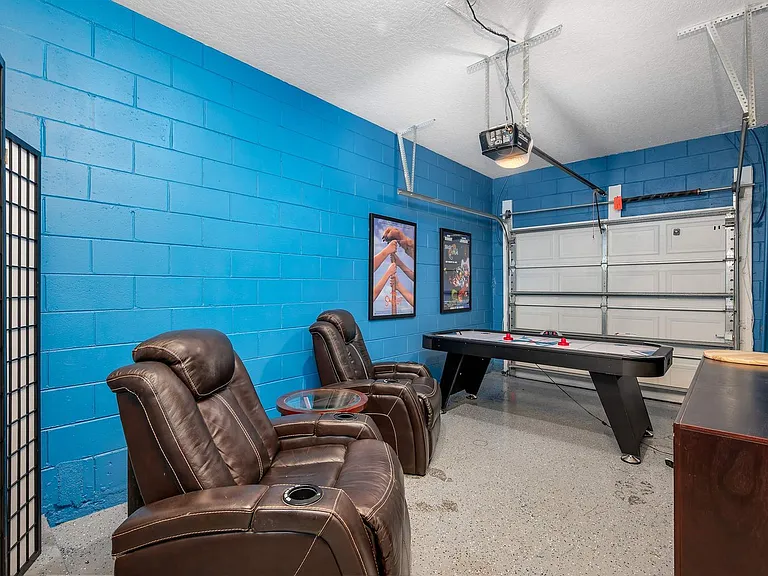 Building's Lounge