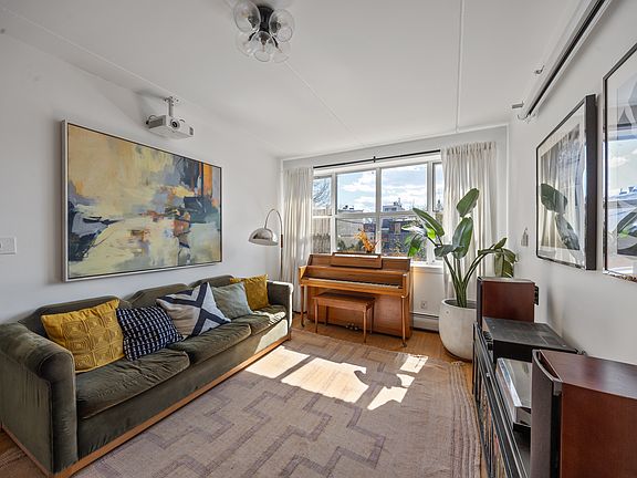 3rd image of 79 Wolcott St APT 206B