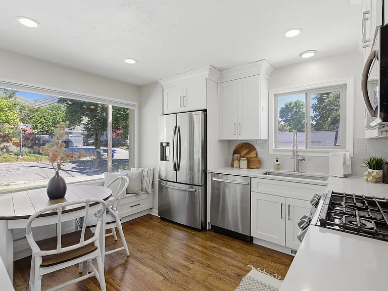 2254 S Texas St — Photo 3