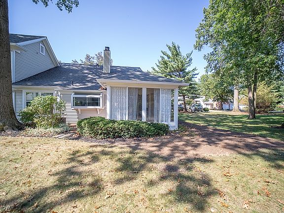 4th image of 225 Westwind Dr Unit 57
